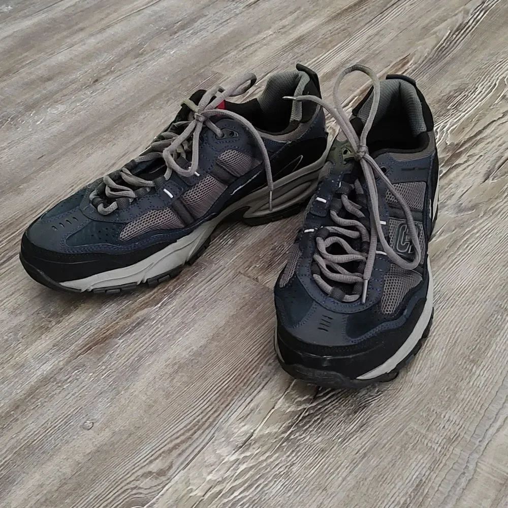 Skechers navy blue sport sneaker Sz 10.5